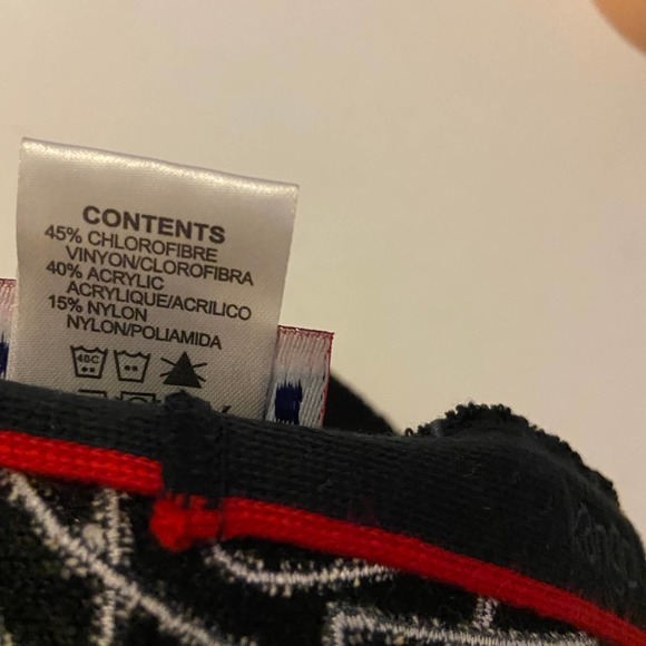 Kangol Red Cap Bermuda w/ EMB Squiggle Sewn Brim Size Med COA1474 - Picture 9 of 9